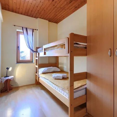 Ruza - Pul613 By Interhome * Pula